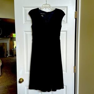 Jones New York Sleeveless black evening dress